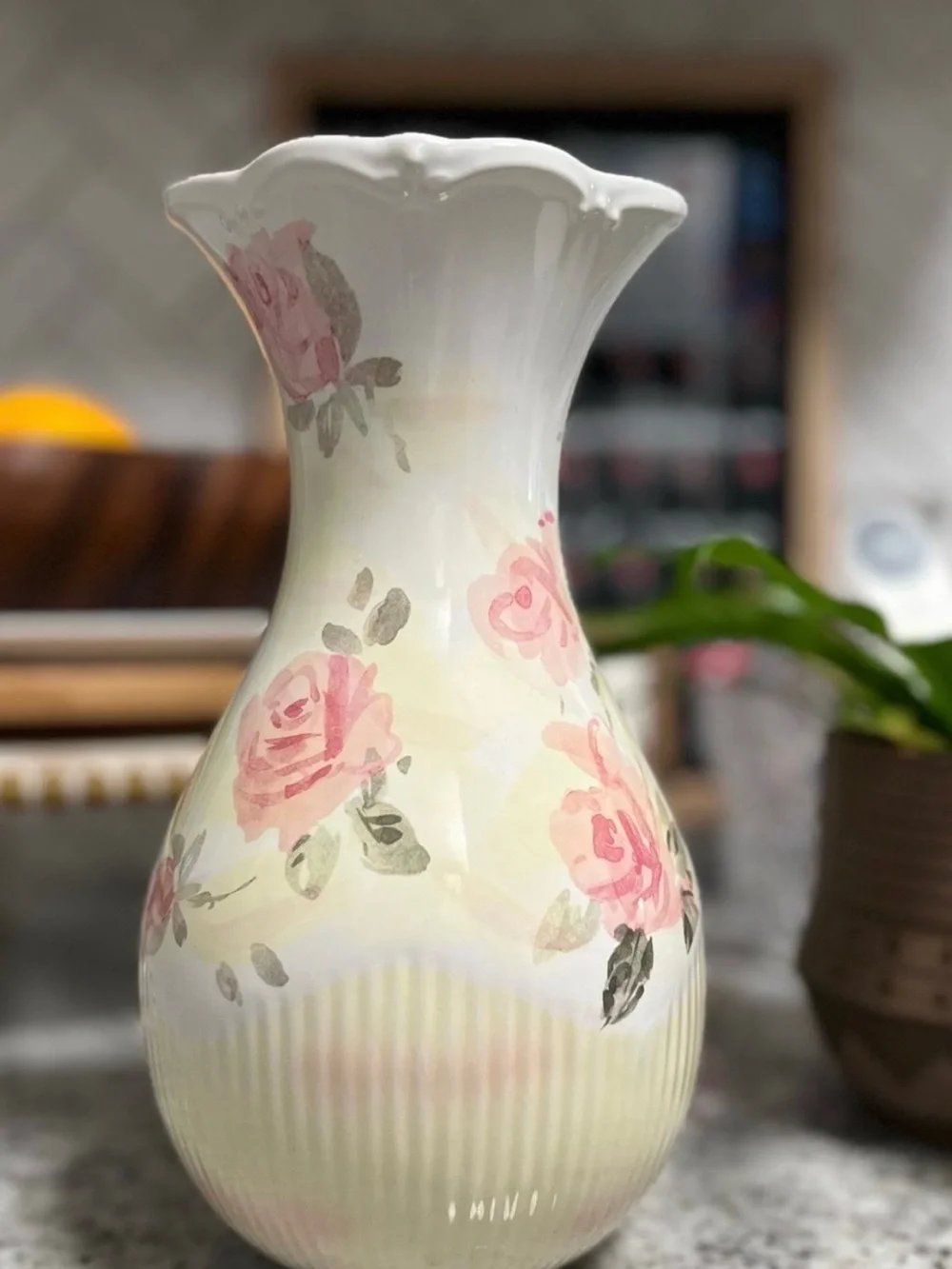 Pfaltzgraff Victoria Park Floral Ceramic Vase Pink Roses Scalloped Rim